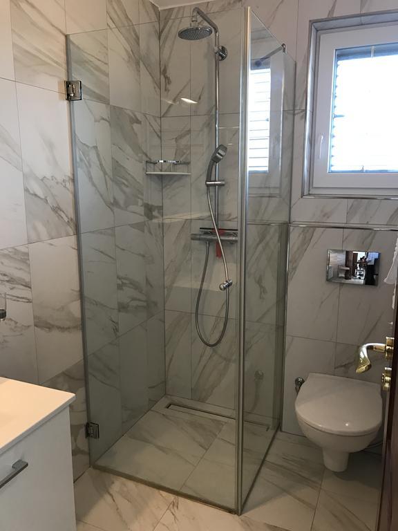 Apartments Victoria Privlaka Привлака Екстериор снимка